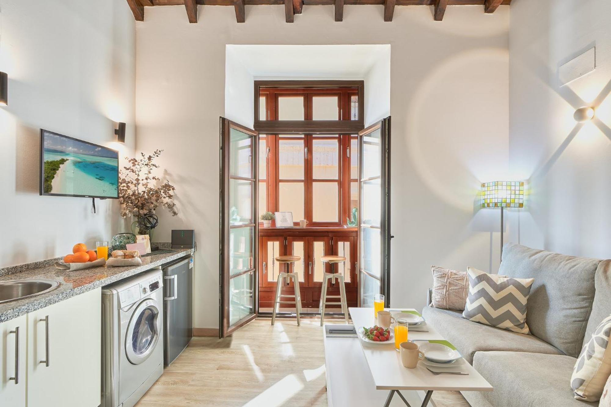 Апартаменты Martires Malaga Centro Экстерьер фото